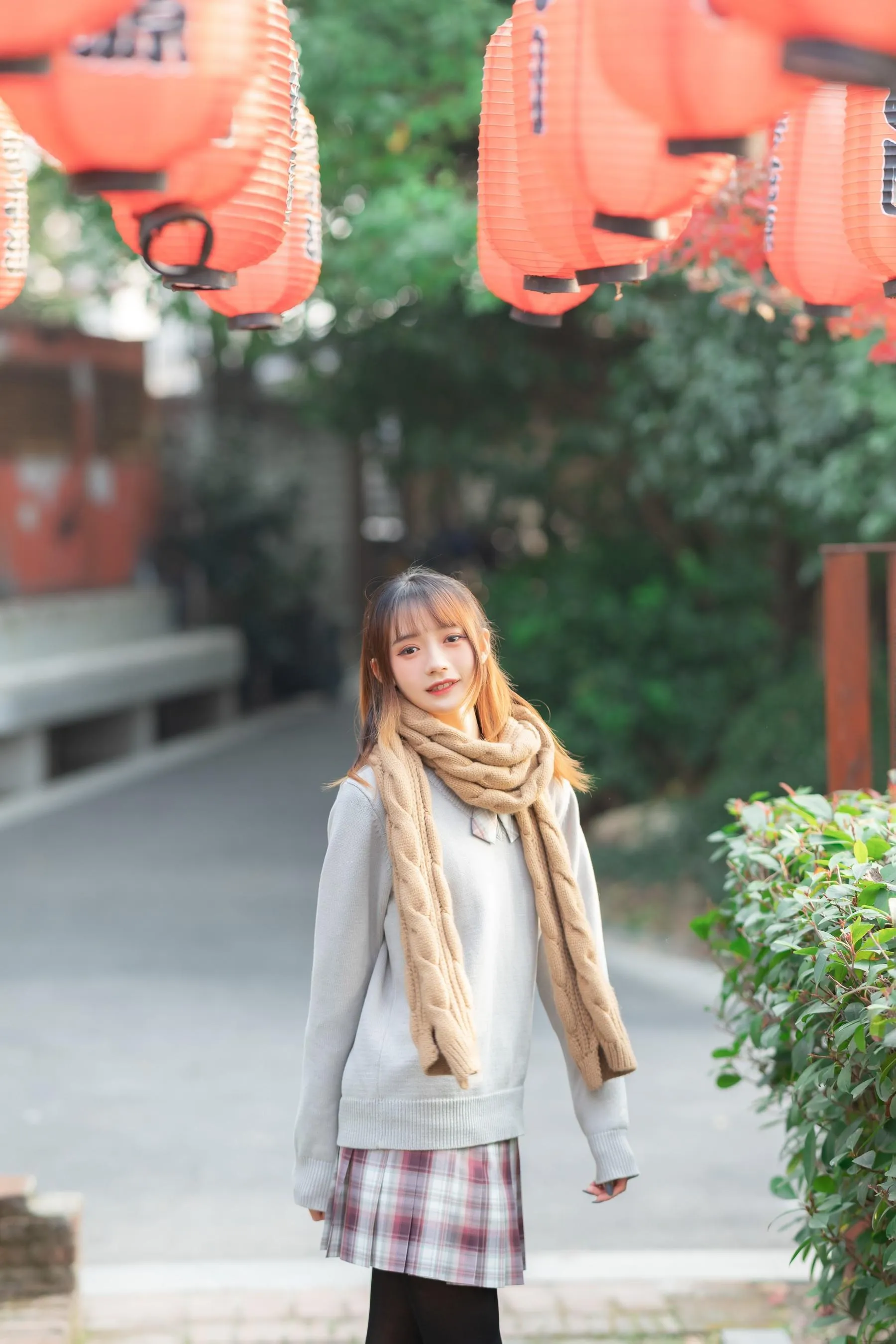 [艺图语] 2022.06.21 秋天的裙摆 兔子Zzz不吃胡萝卜 [43P]插图1